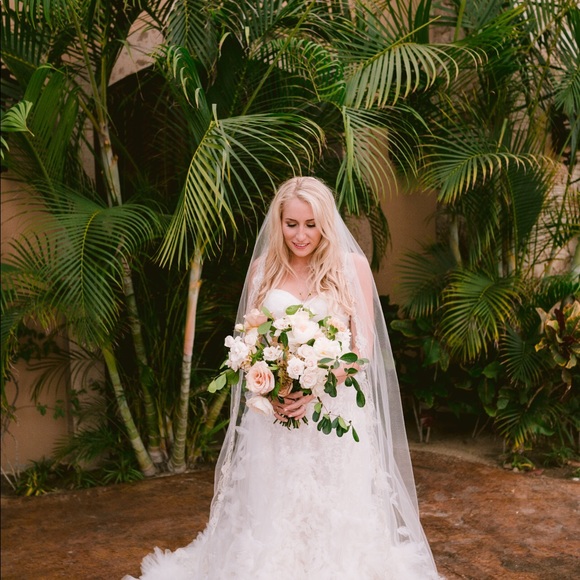 Marchesa Bridal Fall 2016 Wedding Gown - Picture 5 of 8